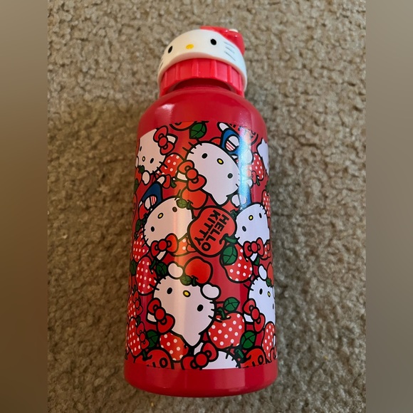 Hello Kitty metal water bottles - Picture 7 of 10